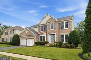 43909 Churchill Glen Dr, Chantilly, VA 20152 - Photo 1