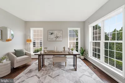43909 Churchill Glen Drive, Chantilly, VA 20152 - Photo 9