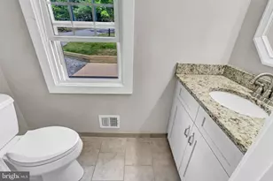 750 S 20th St, Purcellville, VA 20132 - Photo 15