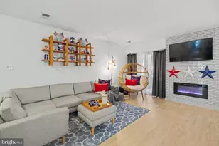 1054 Warwick Ct, Sterling, VA 20164 - Photo 5