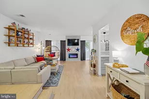 1054 Warwick Ct, Sterling, VA 20164 - Photo 5