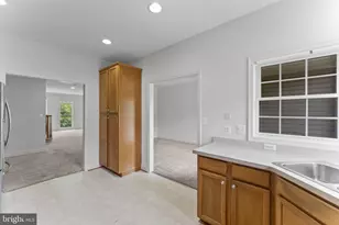 25806 Turlough Terrace, Chantilly, VA 20152 - Photo 33