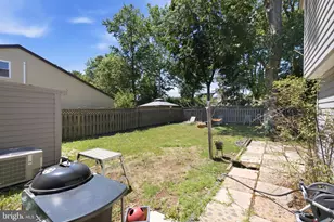 109 Harvest Ln, Sterling, VA 20164 - Photo 7