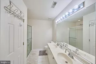 21095 Mossy Glen Terrace, Ashburn, VA 20147 - Photo 5