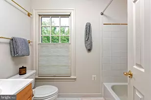 20084 Woodtrail Rd, Round Hill, VA 20141 - Photo 11