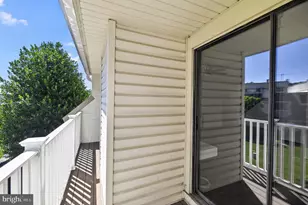 1056 Warwick, Sterling, VA 20164 - Photo 15