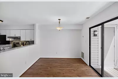 1056 Warwick, Sterling, VA 20164 - Photo 3