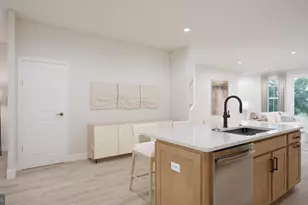 42217 Picasso Sq, Ashburn, VA 20148 - Photo 5