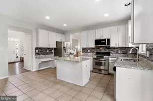 20915 Chippoaks Forest Cir, Sterling, VA 20165 - Photo 9