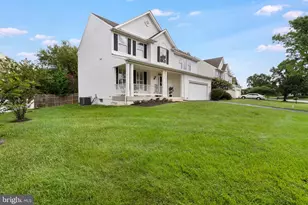 20915 Chippoaks Forest Cir, Sterling, VA 20165 - Photo 3