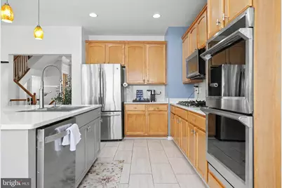21122 Angela Square, Sterling, VA 20166 - Photo 17