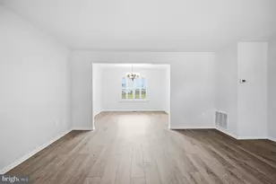 10609 Oxford Ct, Great Falls, VA 22066 - Photo 15