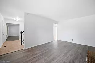 10609 Oxford Ct, Great Falls, VA 22066 - Photo 7