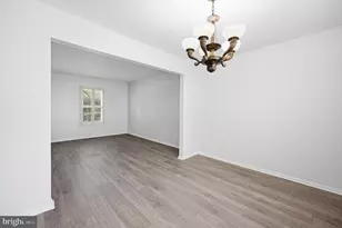 10609 Oxford Ct, Great Falls, VA 22066 - Photo 3