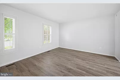 10609 Oxford Court, Great Falls, VA 22066 - Photo 17