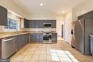 36767 Pelham Ct, Purcellville, VA 20132 - Photo 11