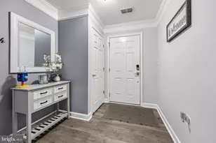 229 Hawks View Square SE, Leesburg, VA 20175 - Photo 3