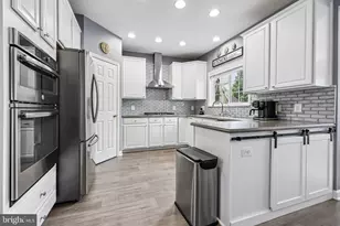229 Hawks View Square SE, Leesburg, VA 20175 - Photo 11