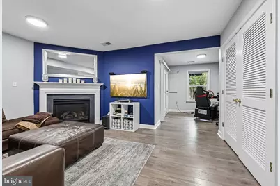 229 Hawks View Square SE, Leesburg, VA 20175 - Photo 25