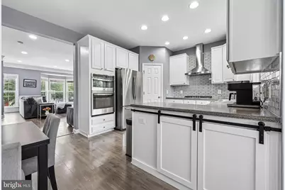 229 Hawks View Square SE, Leesburg, VA 20175 - Photo 15
