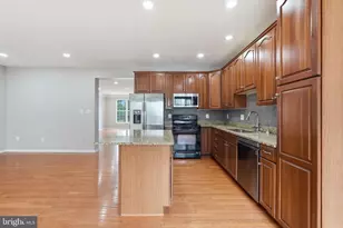 25196 Whippoorwill Terrace, Chantilly, VA 20152 - Photo 9