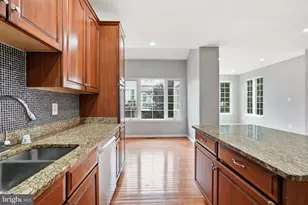 25196 Whippoorwill Terrace, Chantilly, VA 20152 - Photo 13