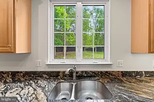 18240 Oak Lake Ct, Leesburg, VA 20176 - Photo 19