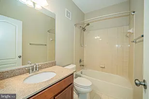 24680 Byrne Meadow Square, Aldie, VA 20105 - Photo 23