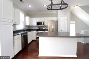 21786 Dragons Green Square, Ashburn, VA 20147 - Photo 9