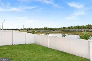 1093 Venifena Terrace SE, Leesburg, VA 20175 - Photo 7