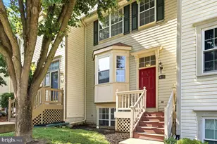 405 McDaniel Dr, Purcellville, VA 20132 - Photo 1