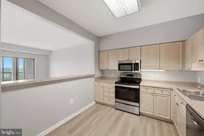 19375 Cypress Ridge Terrace #922, Leesburg, VA 20176 - Photo 17