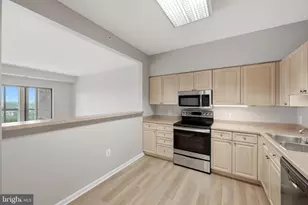 19375 Cypress Ridge Terrace, Leesburg, VA 20176 - Photo 17