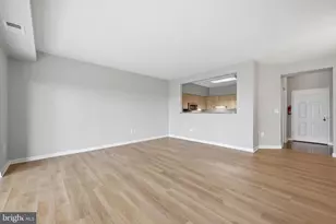 19375 Cypress Ridge Terrace, Leesburg, VA 20176 - Photo 15