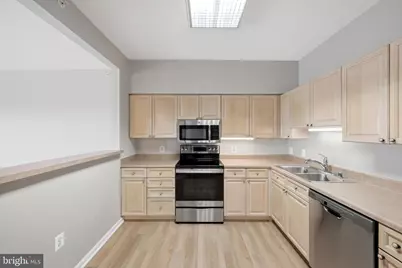 19375 Cypress Ridge Terrace #922, Leesburg, VA 20176 - Photo 19