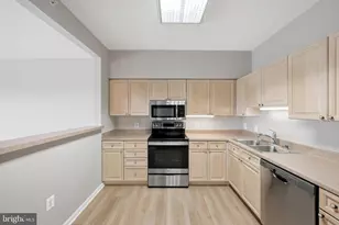 19375 Cypress Ridge Terrace, Leesburg, VA 20176 - Photo 19