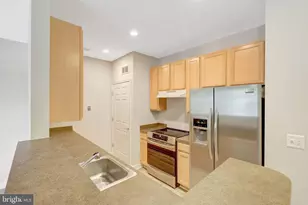 42421 Rockrose Square, Brambleton, VA 20148 - Photo 9