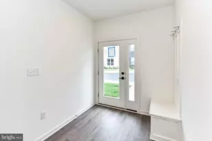 43796 Mystic Maroon Ter, Ashburn, VA 20147 - Photo 5