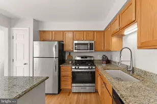 203 Shirley Square SE, Leesburg, VA 20175 - Photo 19