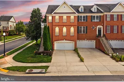 42919 Overly, Chantilly, VA 20152 - Photo 1