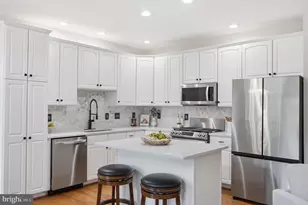 21549 Trowbridge Square, Ashburn, VA 20147 - Photo 15
