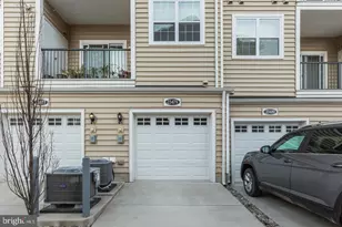 23479 Belvoir Woods Terrace, Ashburn, VA 20148 - Photo 3