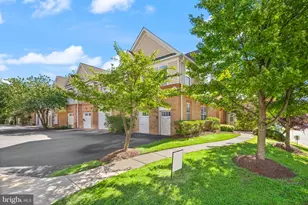 43920 Hickory Corner Terrace, Ashburn, VA 20147 - Photo 3