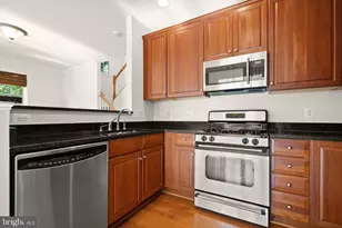 43920 Hickory Corner Terrace, Ashburn, VA 20147 - Photo 7
