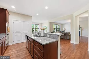 23054 Bronstein Ln, Brambleton, VA 20148 - Photo 17