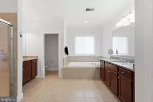 23054 Bronstein Ln, Brambleton, VA 20148 - Photo 11