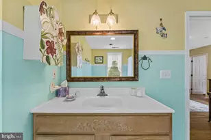 19725 Woodtrail Rd, Round Hill, VA 20141 - Photo 57