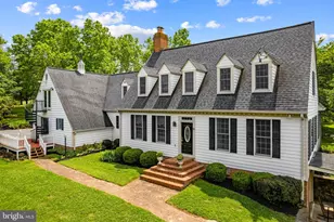19725 Woodtrail Rd, Round Hill, VA 20141 - Photo 9