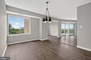 19385 Cypress Ridge Terrace, Leesburg, VA 20176 - Photo 9