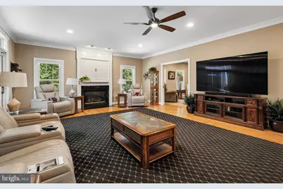 21484 Cedar Drive, Sterling, VA 20164 - Photo 19